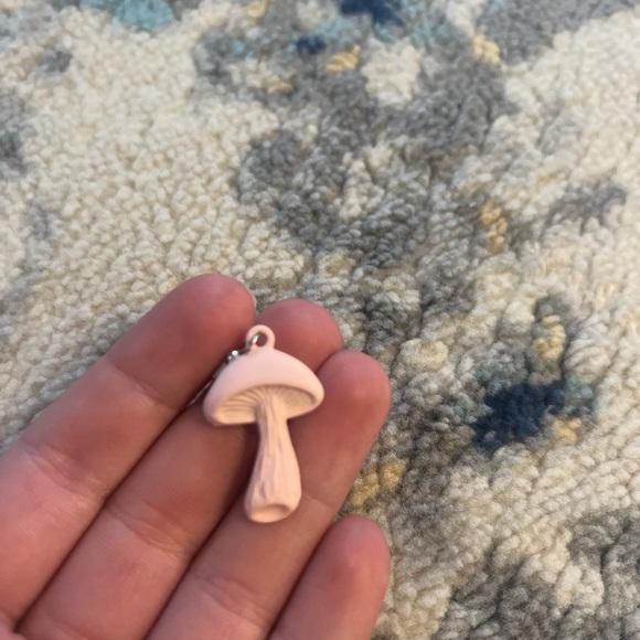 Mushroom Earrings / Never been Worn / BEING SOLD TOGETHER / 🍄 - Picture 3 of 3